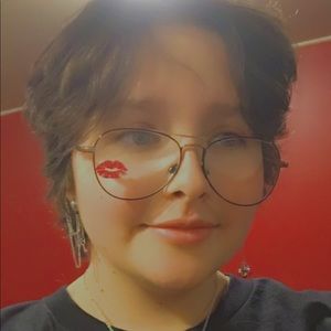 Meet your Posher, Max